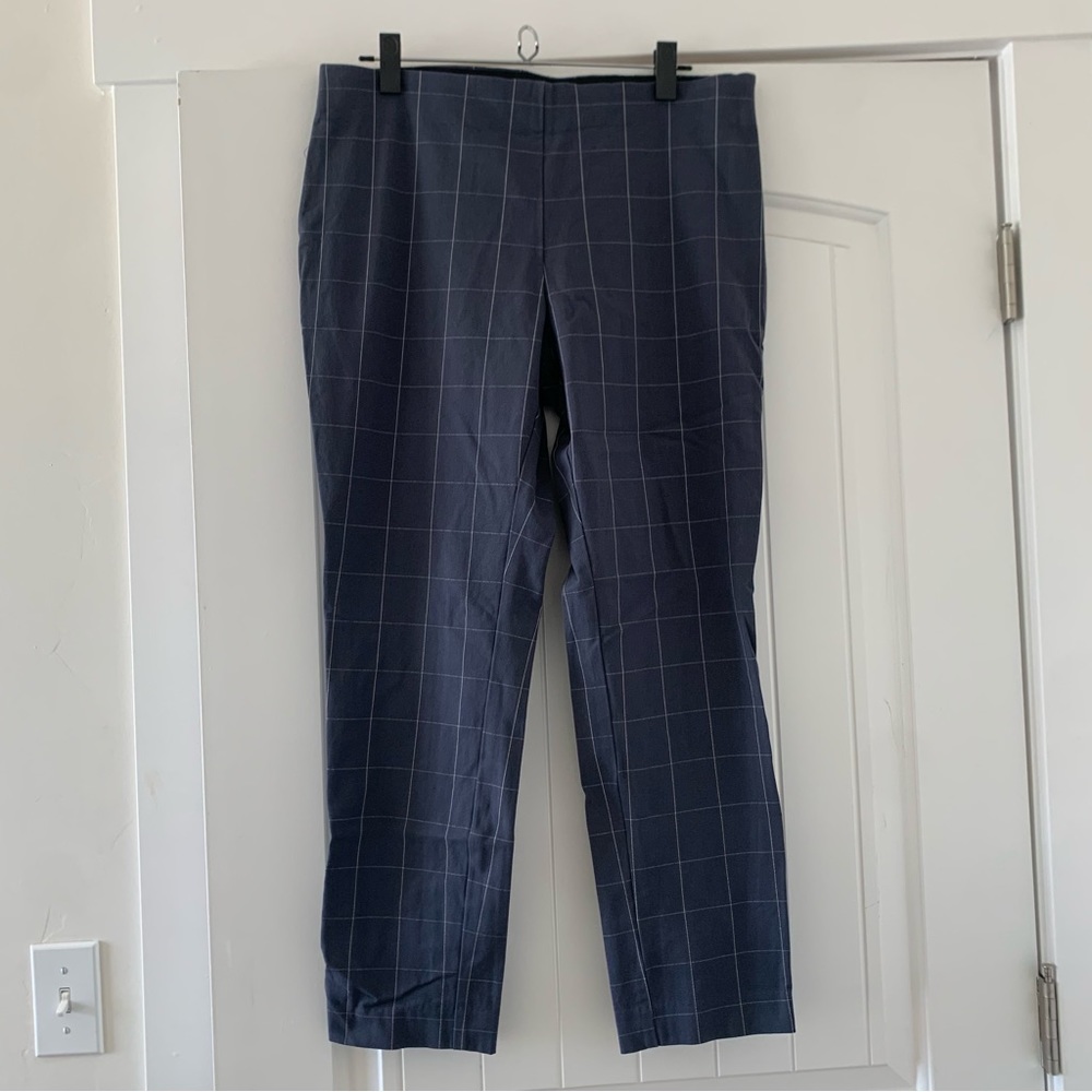 a new day size 14 blue plaid cropped pants 🌚